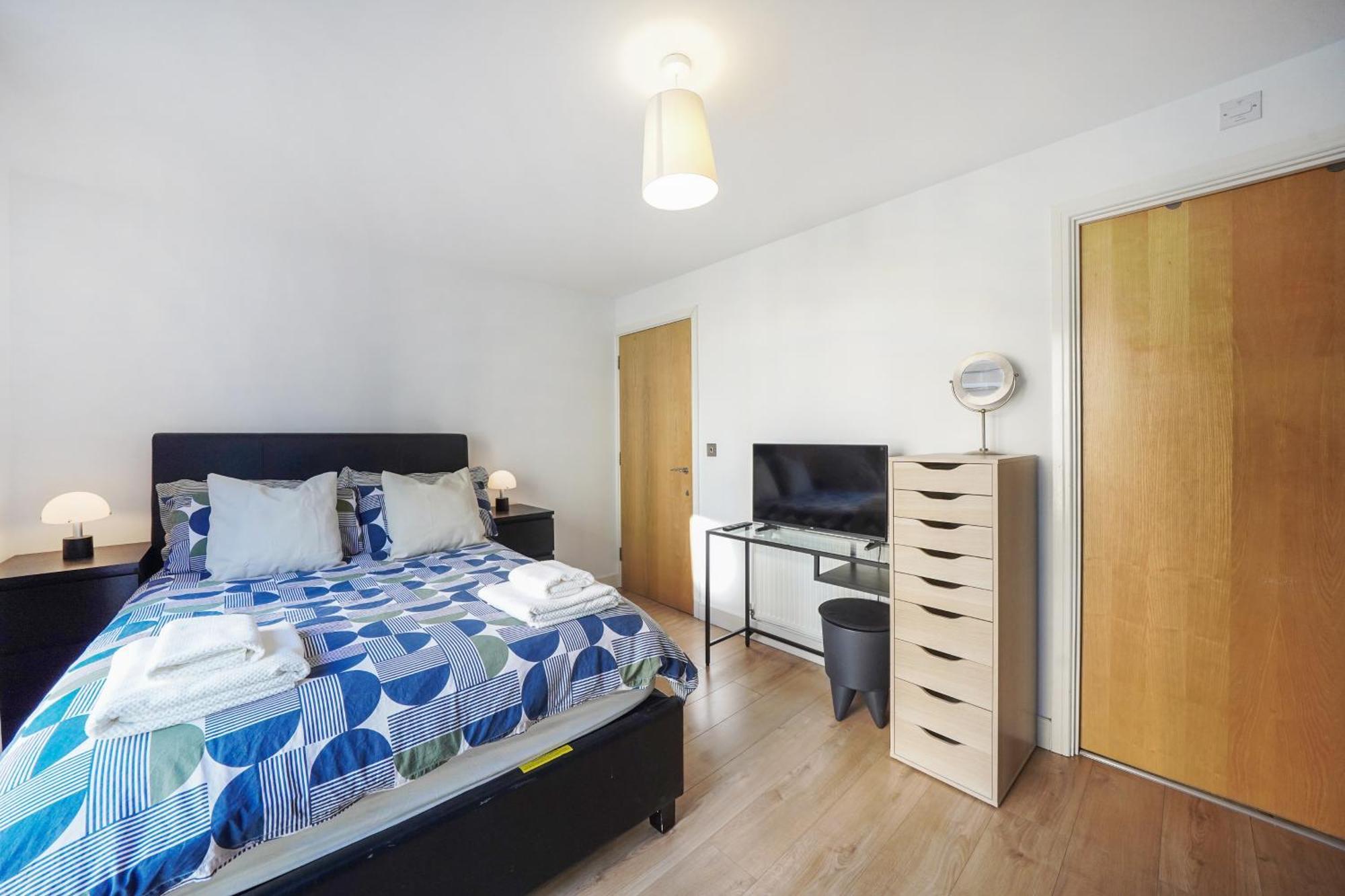 City Riverside - 2 Bedroom & Free Parking Баркінг Екстер'єр фото