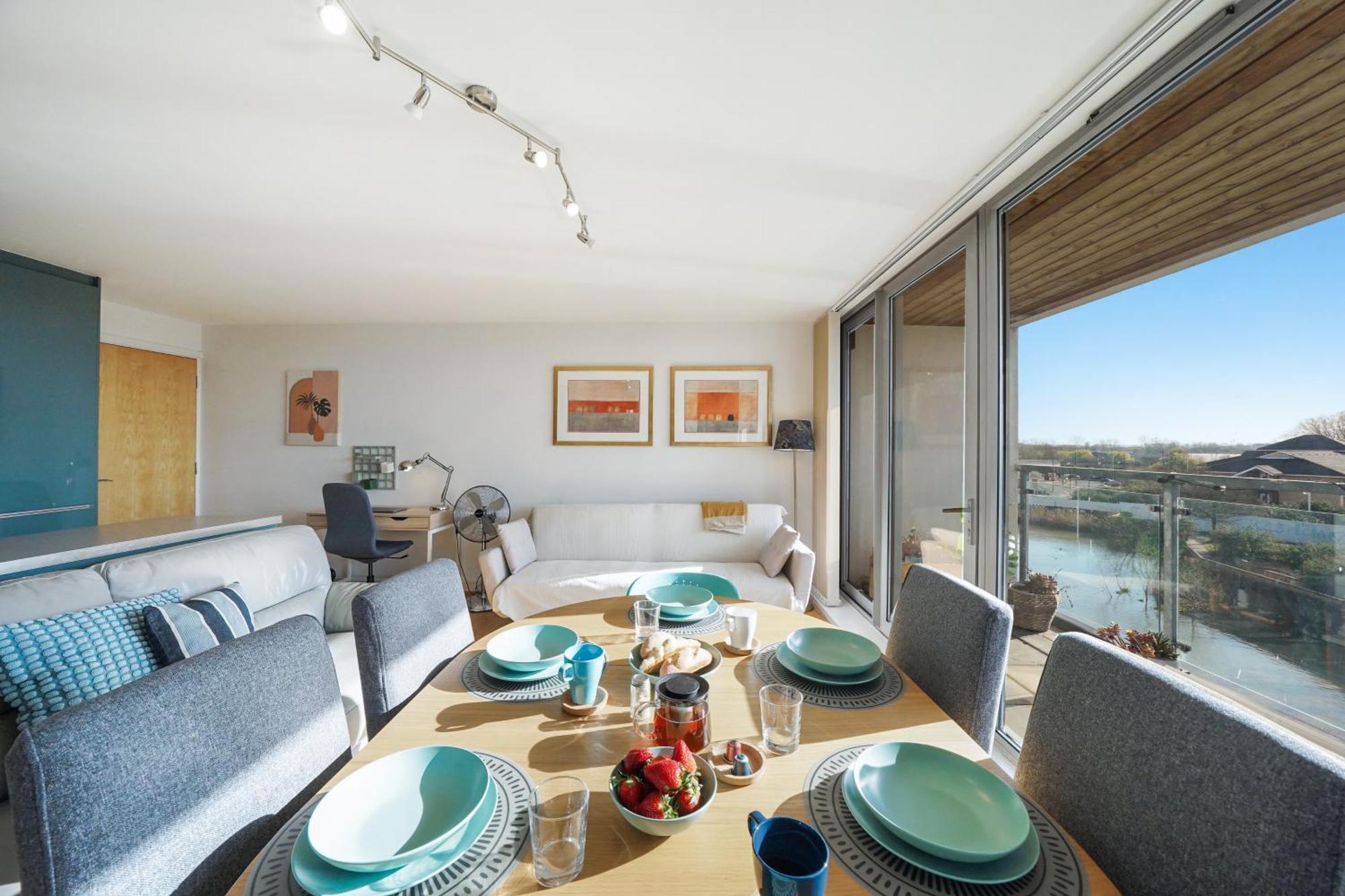 City Riverside - 2 Bedroom & Free Parking Баркінг Екстер'єр фото